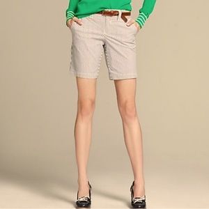 Tommy Hilfiger Women's beige & White Stripe Flat Front Seersucker Shorts Sz 6